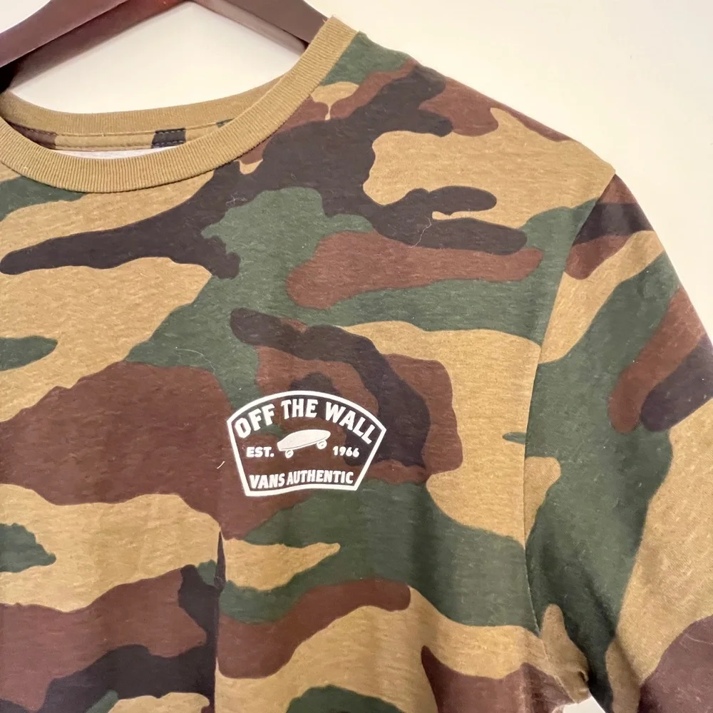 Vans Camo Tshirt, Size Med, Cutom Fit, - Picture 3 of 8